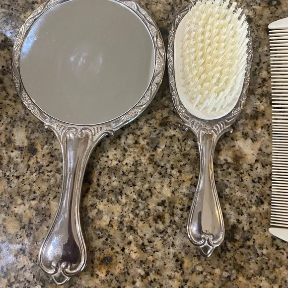 Vintage Victorian Silver Ornate Repousse’ Vanity Mirror, Brush, and Comb Set - Picture 12 of 16